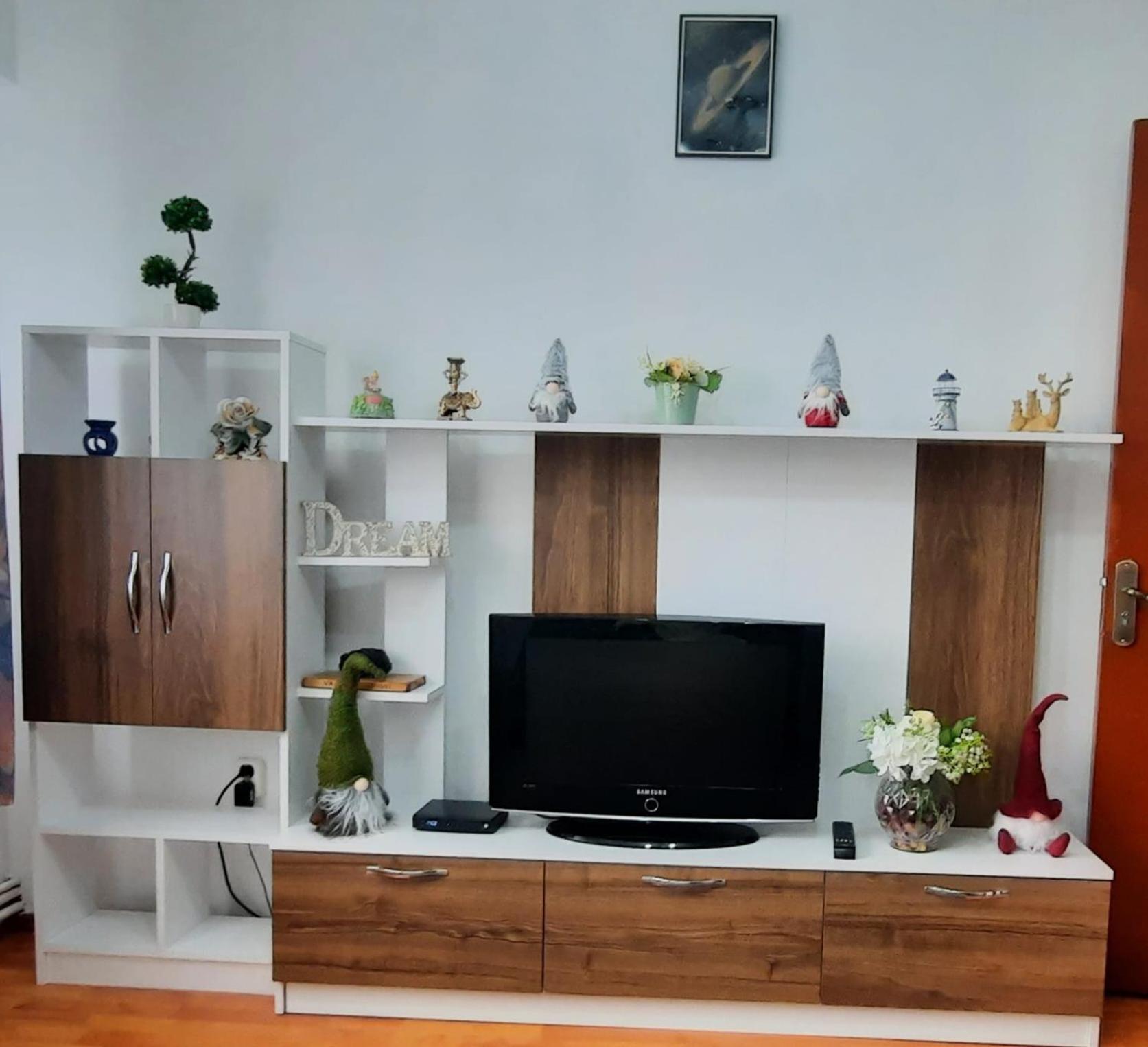 Petroşani Bubu Apartament מראה חיצוני תמונה